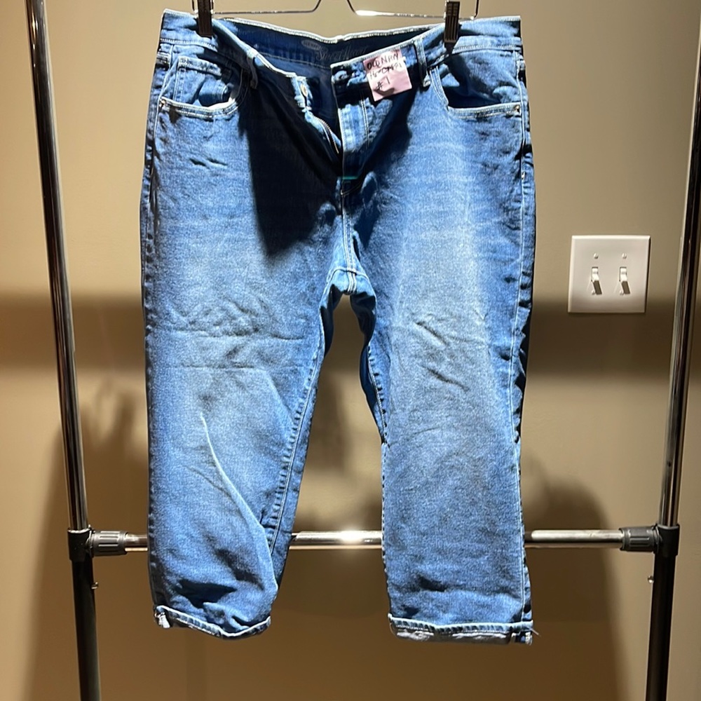 Old Navy Capri Sweetheart Cut Capri length jeans